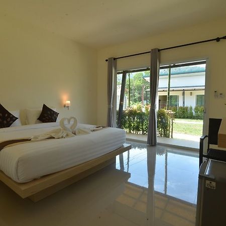 Maleesirin Oldtown Resort เกาะลันตา ภายนอก รูปภาพ